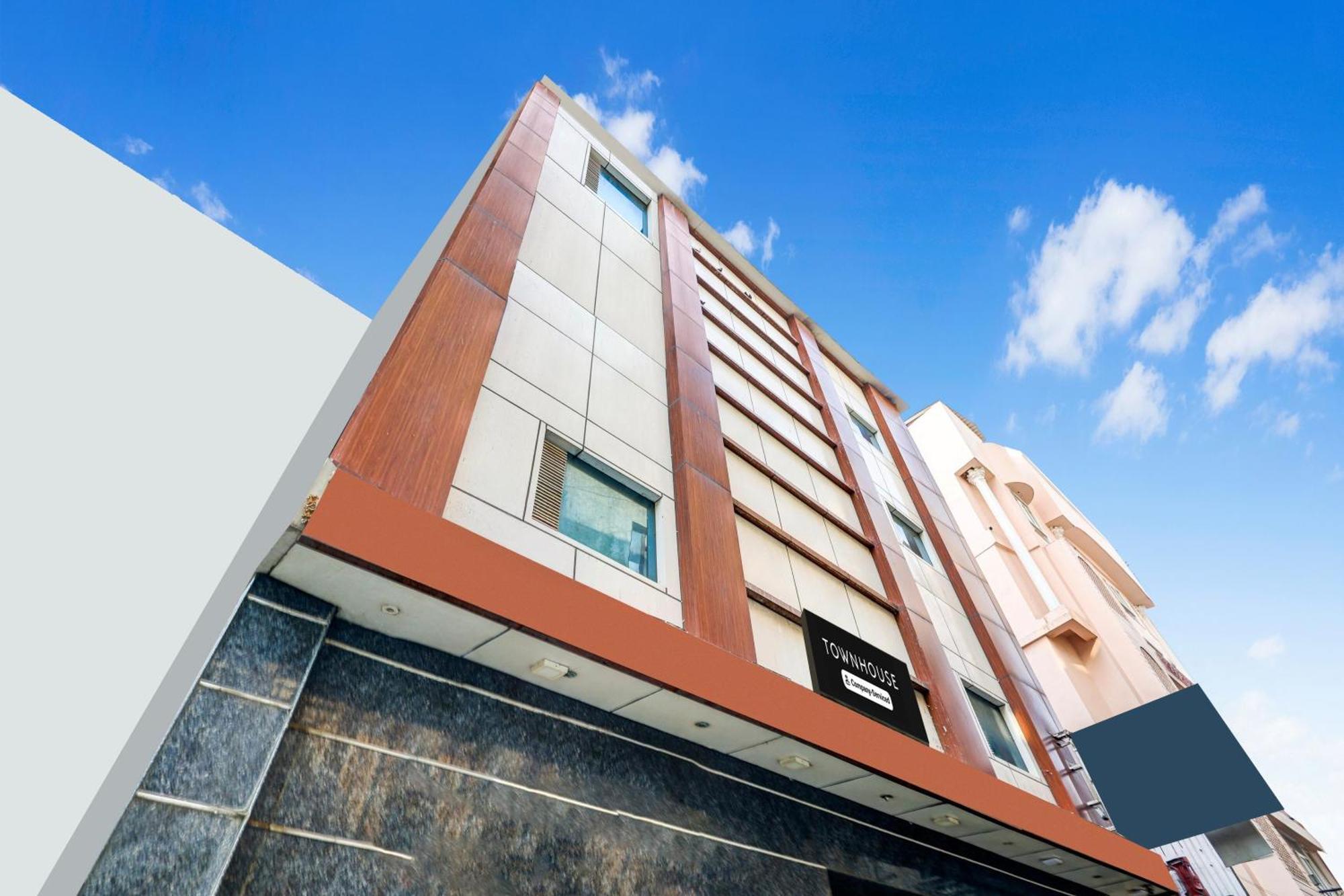 Super Townhouse Arakashan Road Paharganj Formerly Mohan International Nuova Delhi Esterno foto