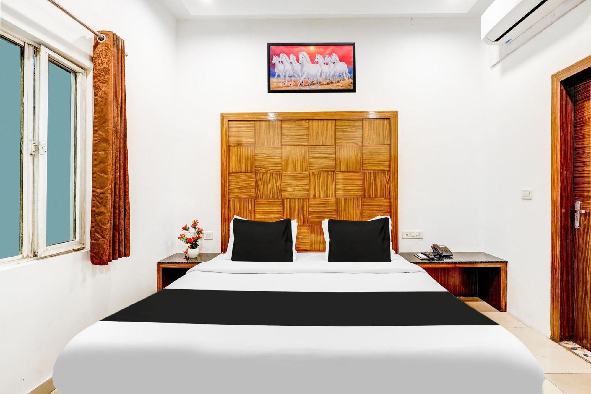 Super Townhouse Arakashan Road Paharganj Formerly Mohan International Nuova Delhi Esterno foto